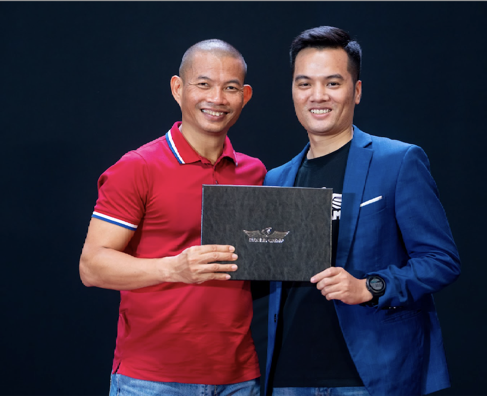 Người giúp bạn Xây hệ thống bán hàng – tạo dòng tiền bền vững trên Internet.